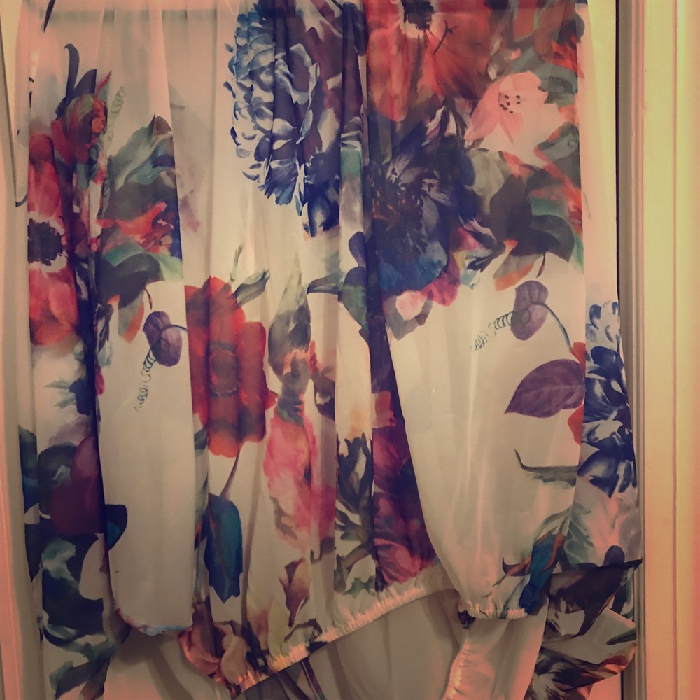 Floral Print Sheer Shirt (PERFECT FOR SUMMER!!!)
