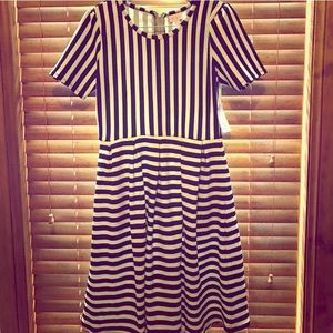 Lularoe black and ivory striped Amelia L