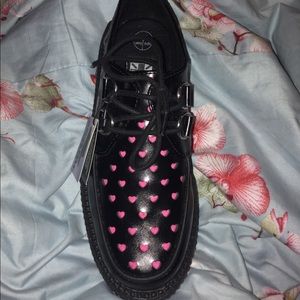 Tuk Perforated Heart Creepers