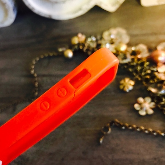 Kate Spade Red Orange Poppy Design iPhone 5s Case! - Picture 7 of 7