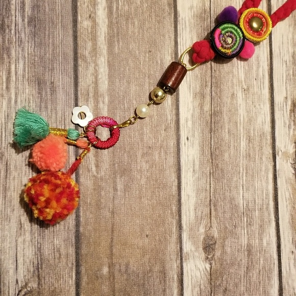 Necklace - Picture 2 of 3