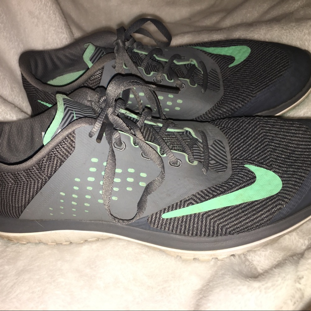 Grey Nike size 9
