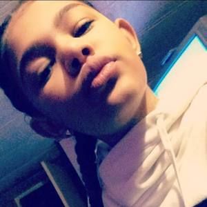 Meet your Posher, Niya