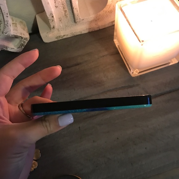 Rainbow Geode/Watercolor Hard Case! - Picture 6 of 8