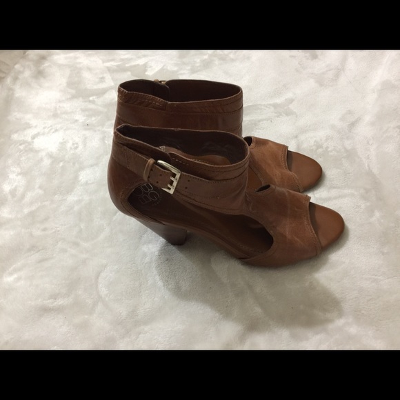 BCBG Generation booties - Picture 2 of 4