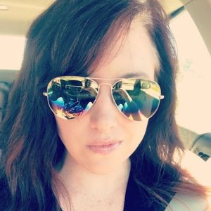 Meet your Posher, Lynette