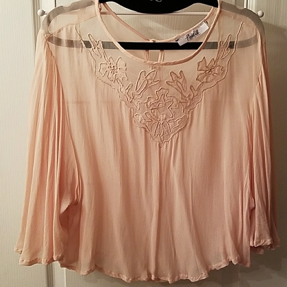 Sheer elegant swing top - Picture 2 of 4