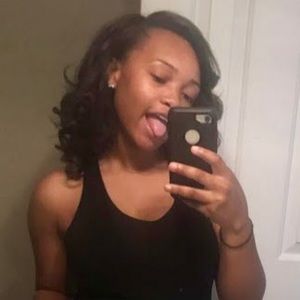 Meet your Posher, Paige