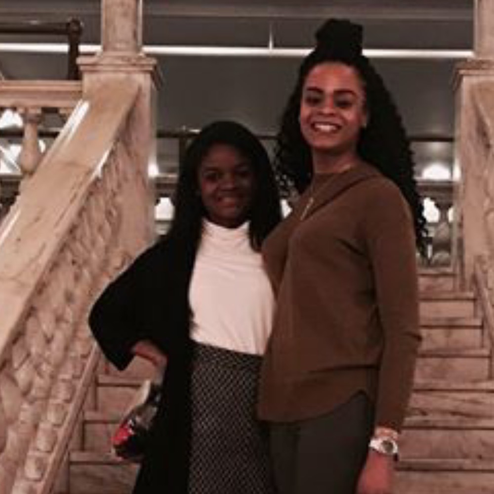 Meet your Posher, Mya