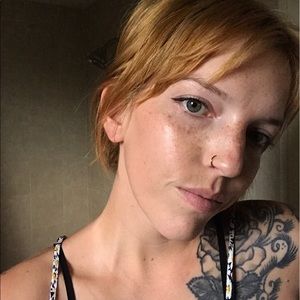 Meet your Posher, Jade