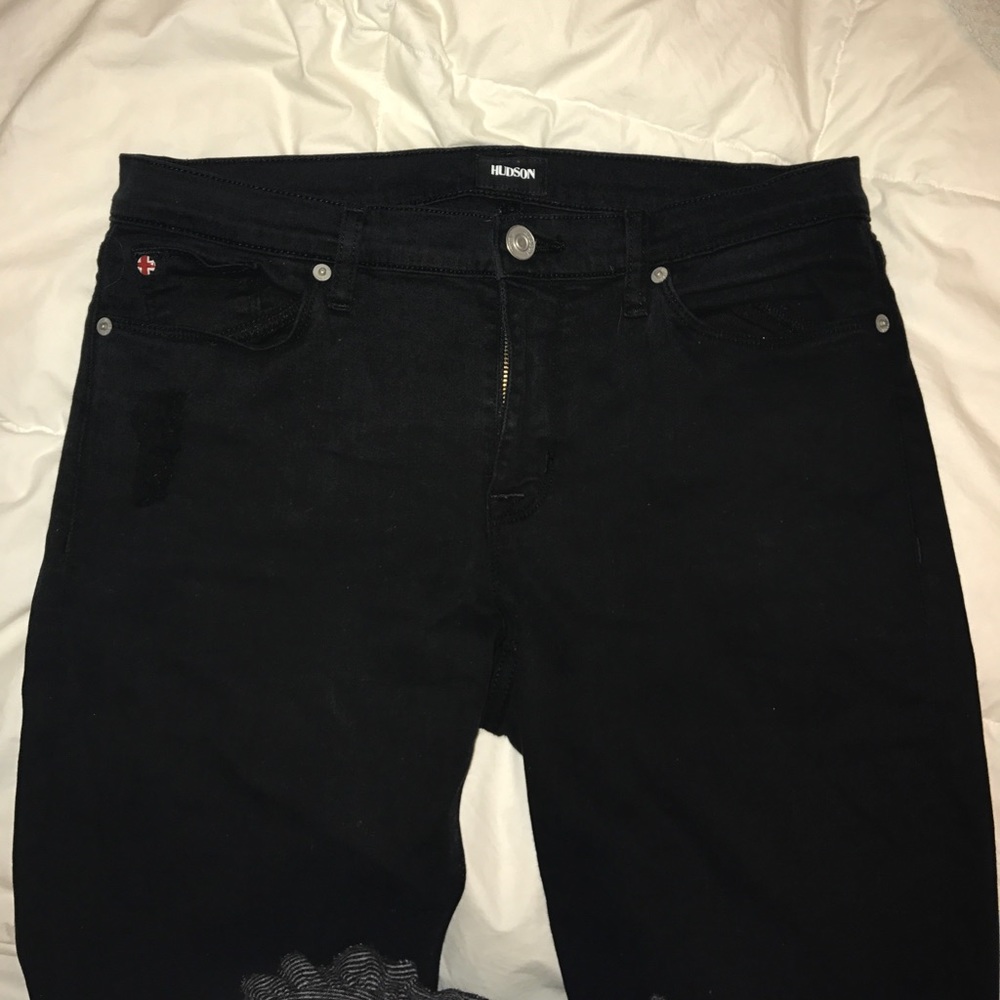 Like new black Hudson skinny jeans