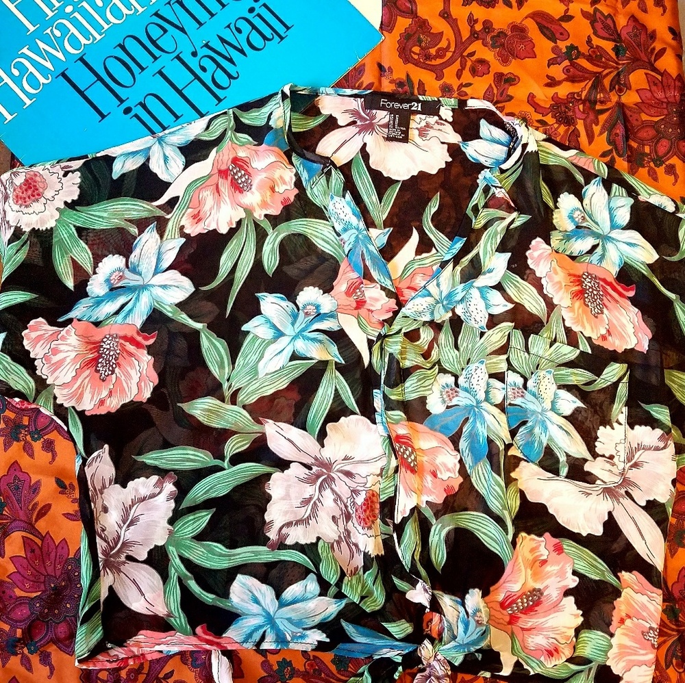 Forever 21 Tropical Tie Top