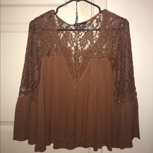 American Eagle lace and flowy long sleeve