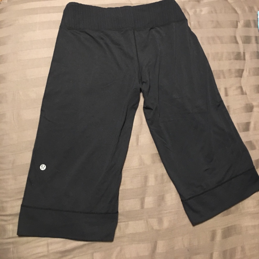 LULU LEMON BUNDLE (CAPRI+TANK) - Picture 2 of 6