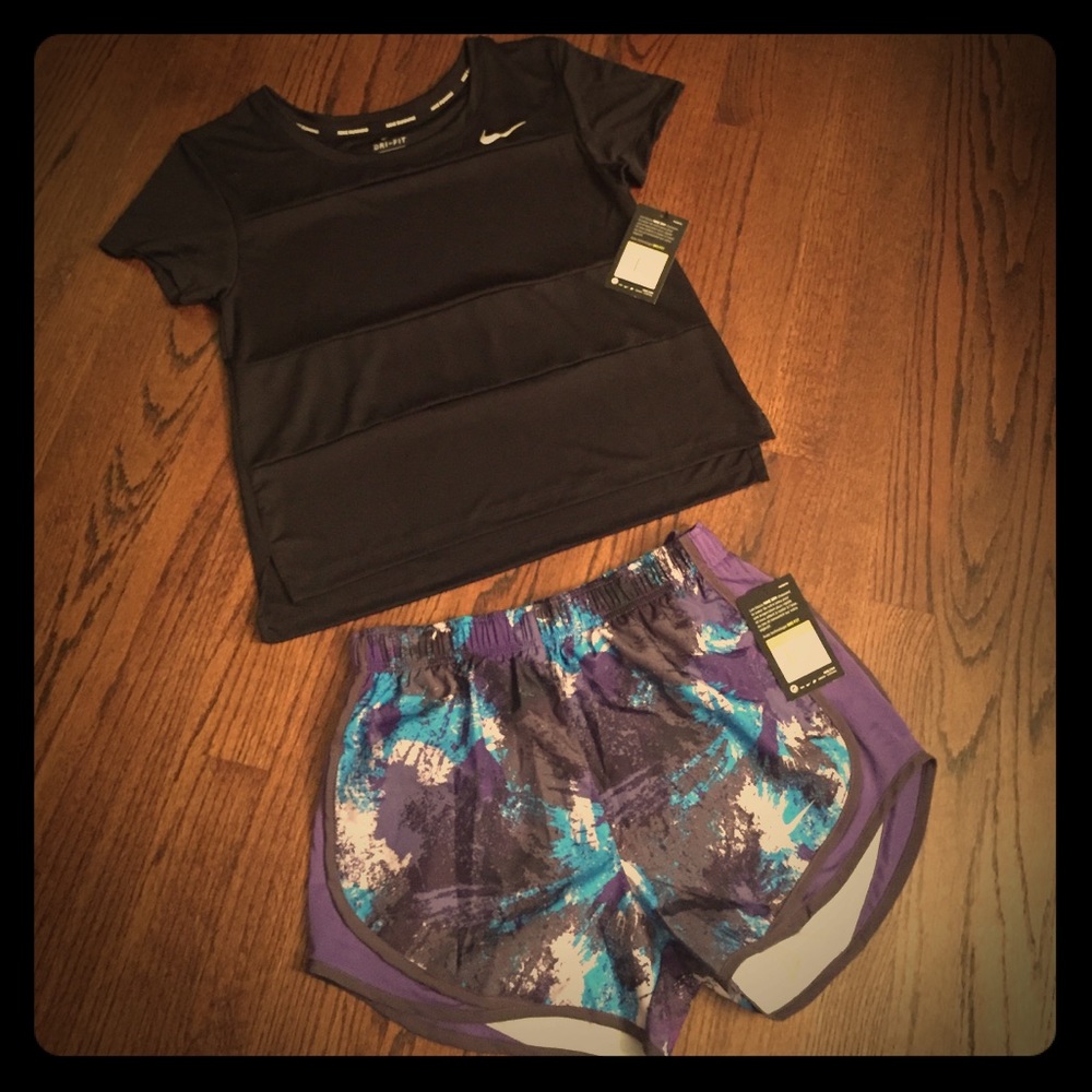 NWT NIKE TOP & SHORTS SET
