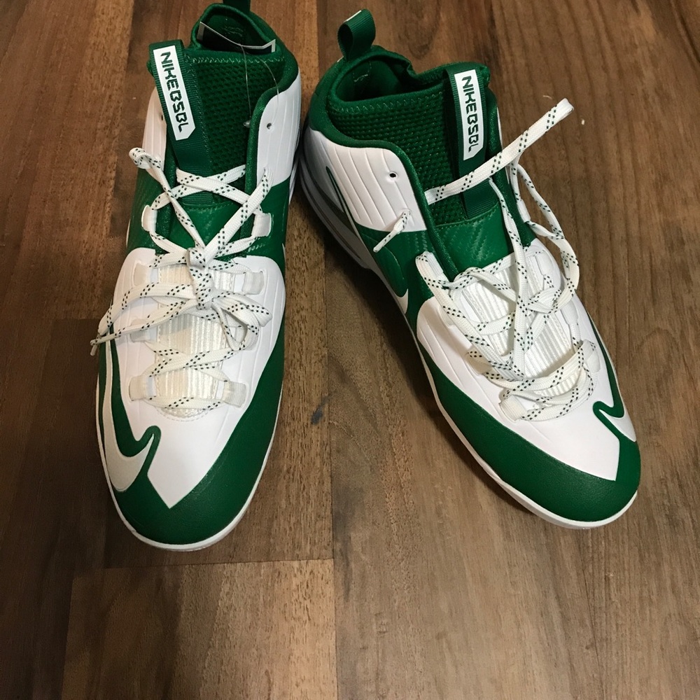 Men's baseball cleats