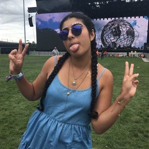 Meet your Posher, Kayla