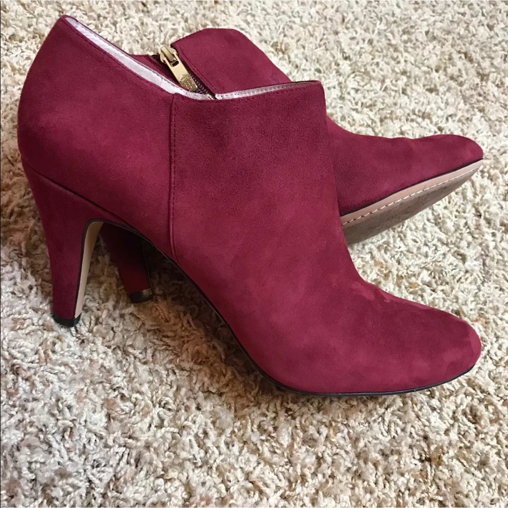 Gorgeous Vince Camuto Booties