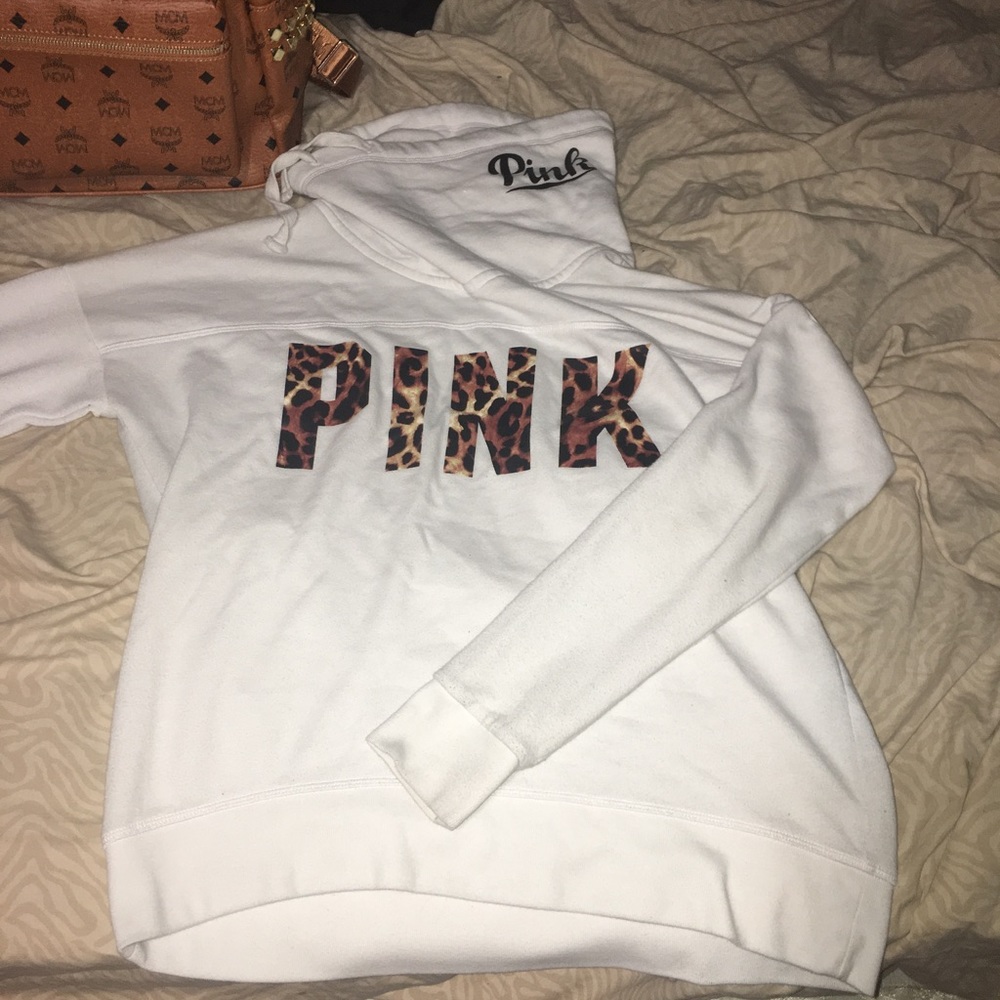 ISO leggings to match this sweater 😊