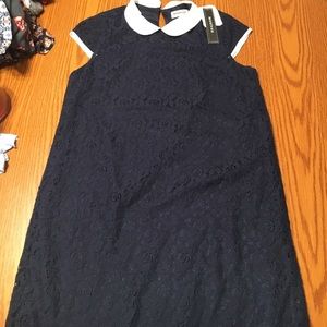 Peter pan collar dress