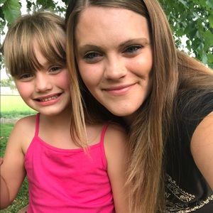 Meet your Posher, Ashley