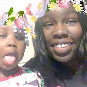 Meet your Posher, Pauline