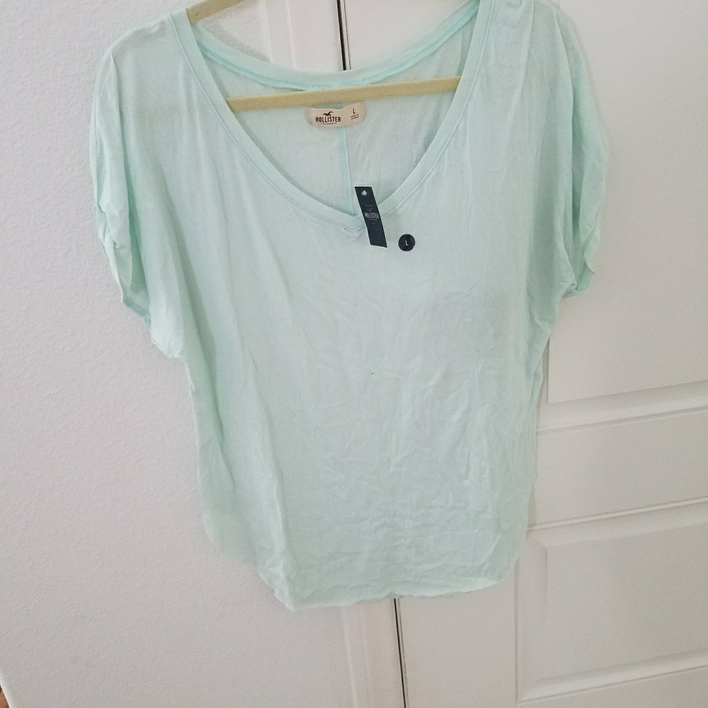 Hollister t-shirt