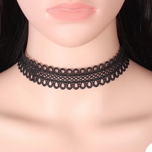 🌺2FOR$10🌺🖤Black Lace Choker🖤 - Picture 5 of 7