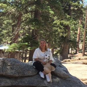 Meet your Posher, Ana