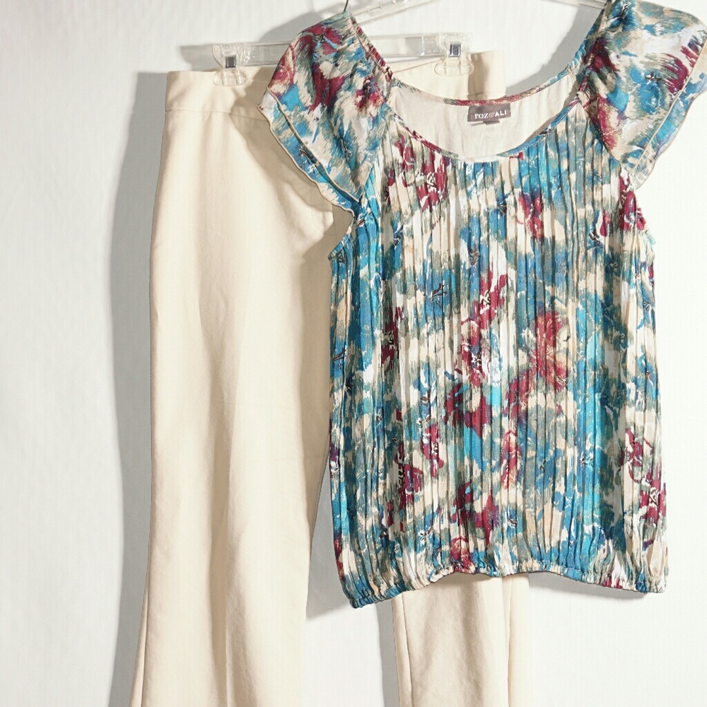 NWOT Colorful loose fit blouse