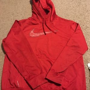 Nike thermal fit hoodie