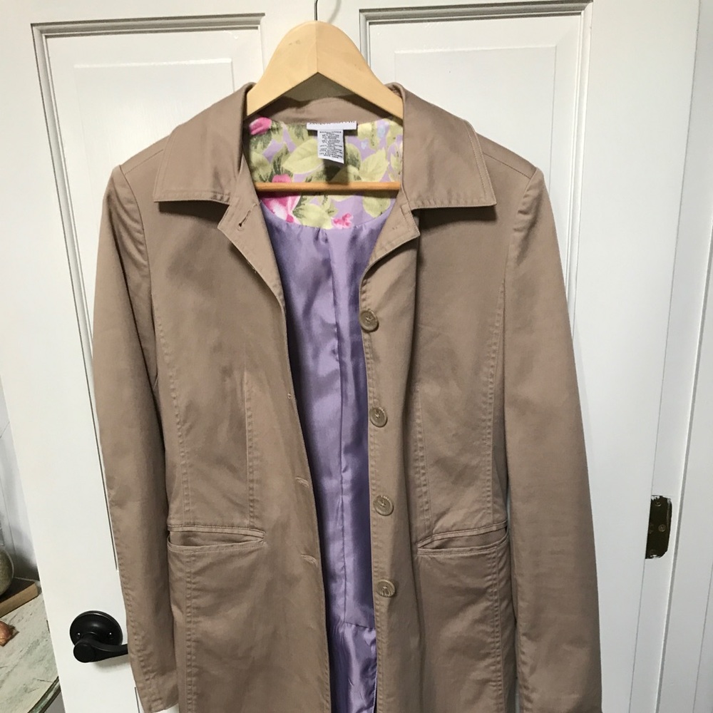 Nice neutral lightweight trench coat!