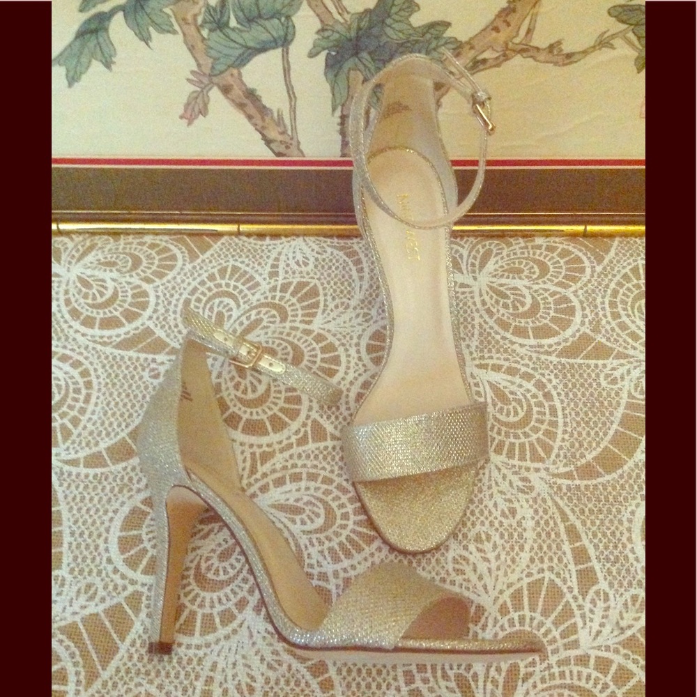 Nine West High Heeled Sandal: 9.5