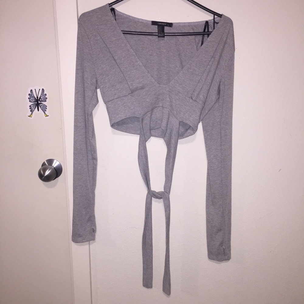 Forever 21 Gray Long sleeve Crop top