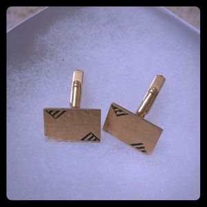 Cufflinks
