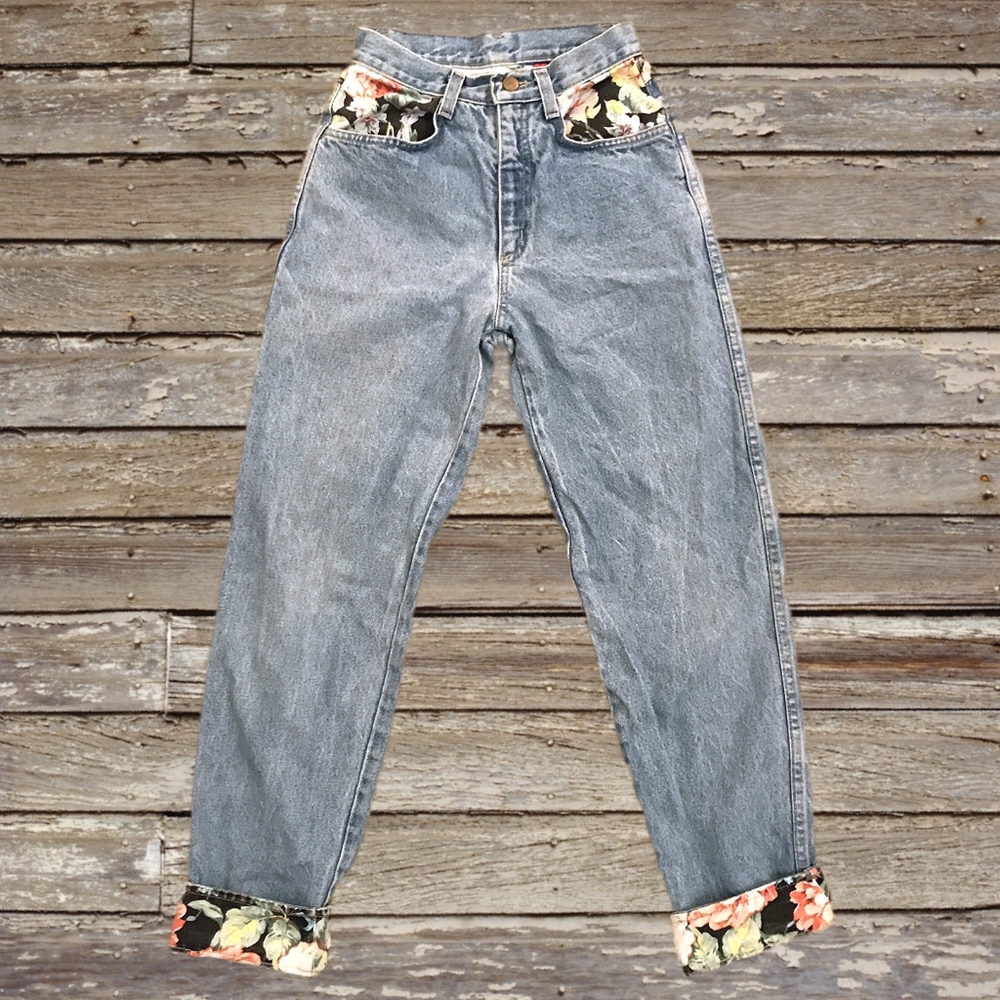Vintage denim floral jeans! - Picture 2 of 4