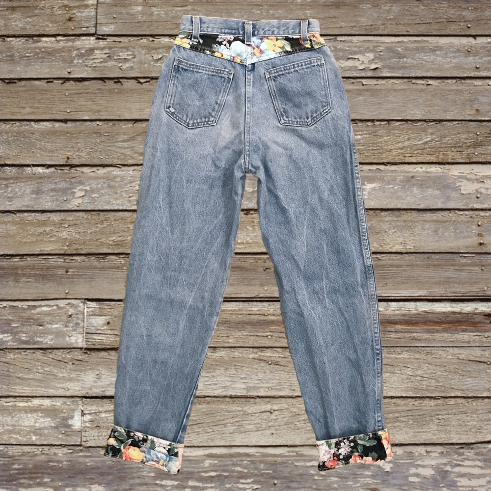 Vintage denim floral jeans! - Picture 4 of 4
