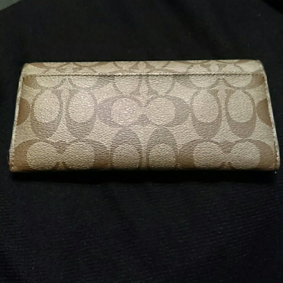 Coach Wallet - Picture 2 of 4
