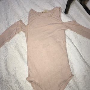 Long sleeved body suit