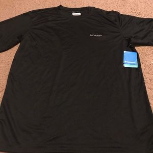 Columbia work out shirt