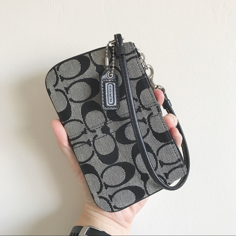 🔥SALE🔥 Coach wristlet