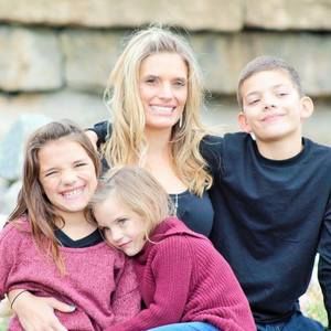 Meet your Posher, Angie