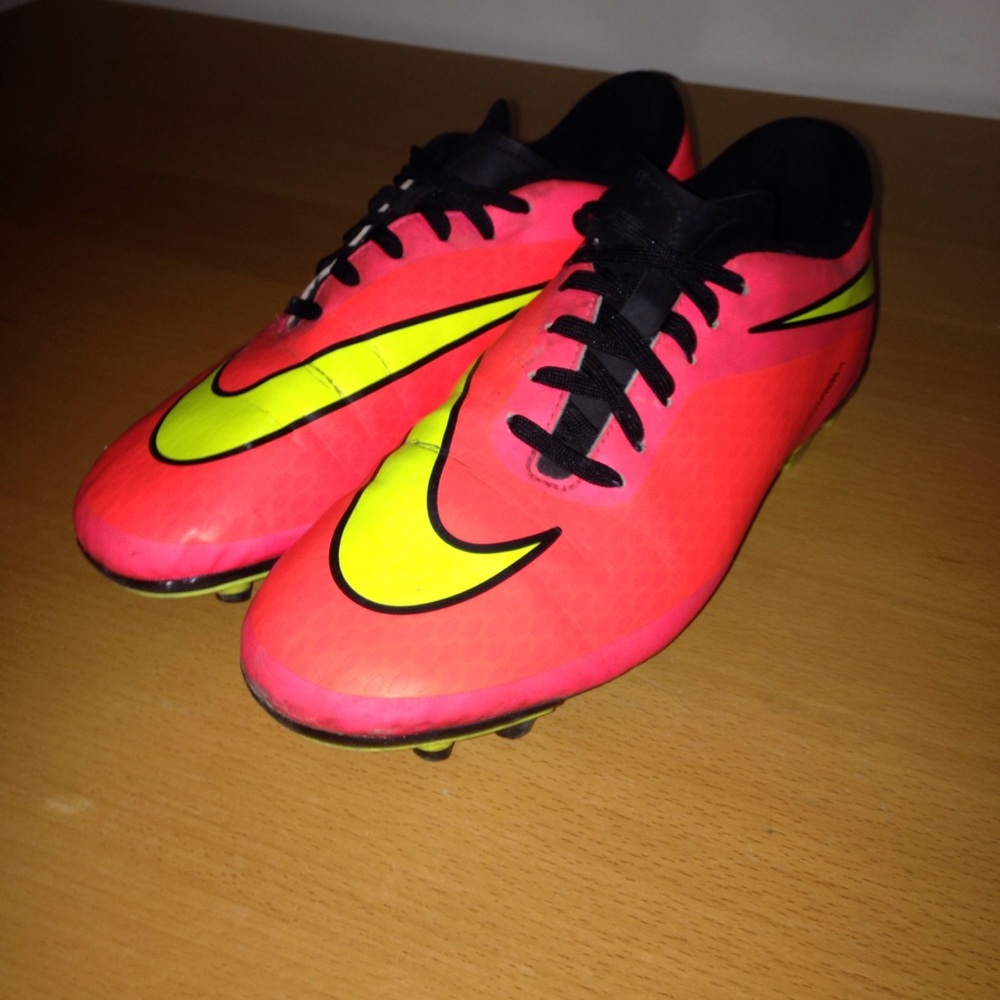 Nike Hypervenom Red Soccer/Football Cleats