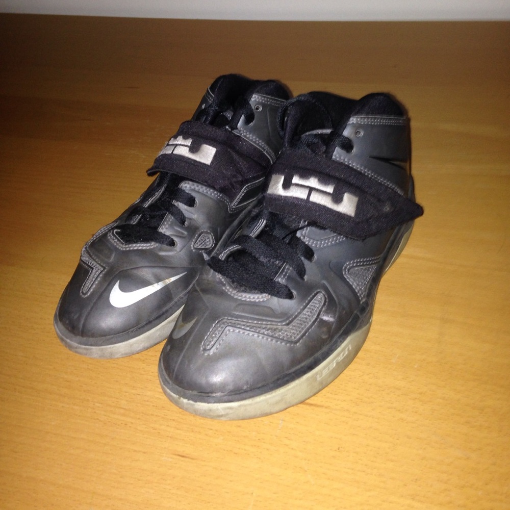 Nike Lebron Black and Gray Basketball Shoes
