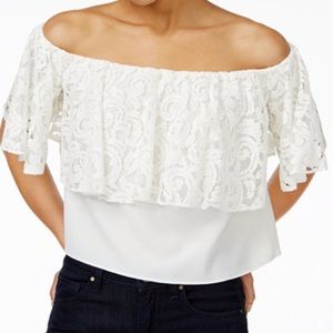 Off-the-shoulder top Lace