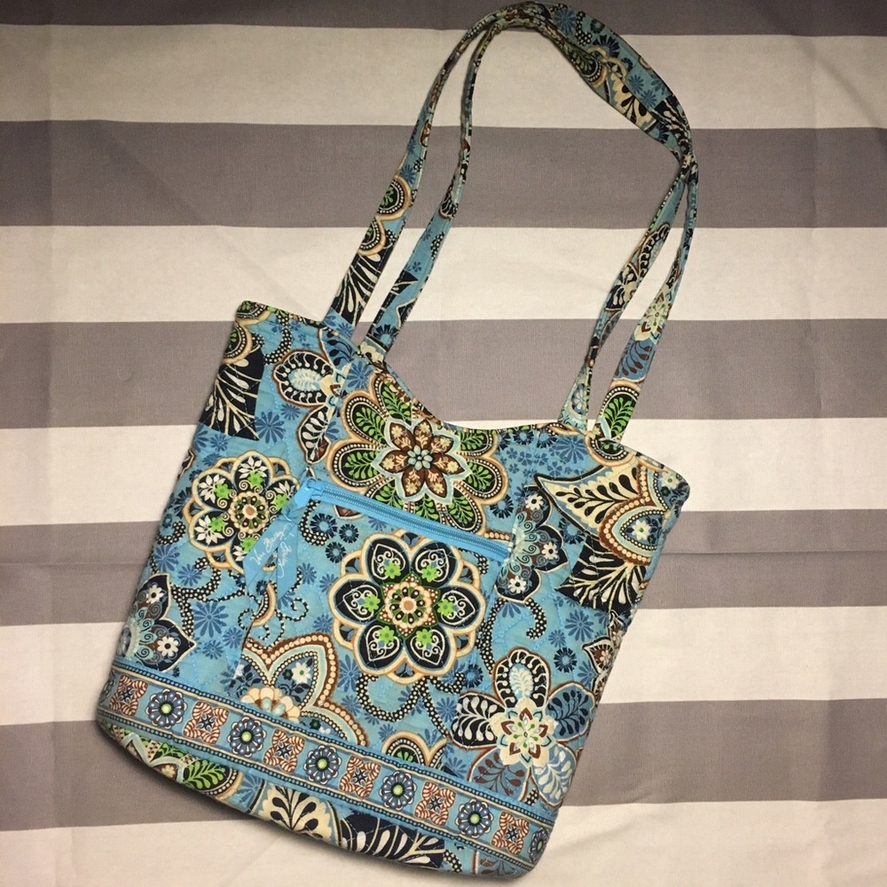 Vera Bradley Quilted Shoulder bag
