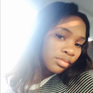 Meet your Posher, Desiree