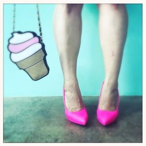 Meet your Posher, Azadeh