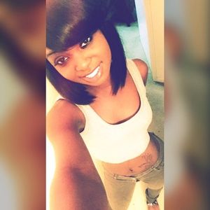 Meet your Posher, Courtney