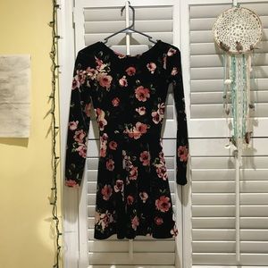 Long sleeve velvet dress